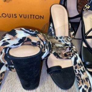 Black sandal block heel with leopard straps